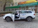 Волонтерские центры передают больницам по всей стране автомобили в помощь медикам