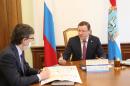 Дмитрий Азаров и вице-президент АВТОВАЗа обсудили ход вакцинации крупнейшего трудового коллектива области