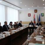 18.02.2026 в зале Администрации городского округа Похвистнево состоялся отчет начальника МО МВД России «Похвистневский» подполковника полиции Акулинина Дмитрия Евгеньевича перед депутатами Думы городского округа Похвистнево по итогам оперативно-служебной деятельности за 2025 год. 