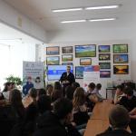 На площадке центральной библиотеки г. Похвистнево прошла встреча «Клуба Занятой Молодежи». Ребята не просто послушали лекцию, а активно включились в процесс. 